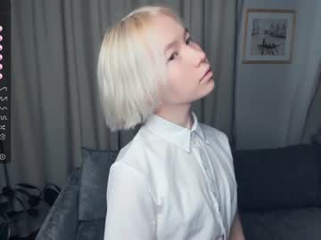 girl cam all day silvergloss image #5383315