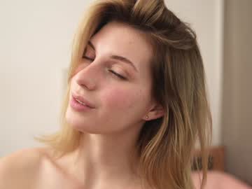 girl cam all day refined_style image #7845250