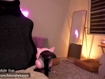 girl cam all day blondiekayy image #1813319
