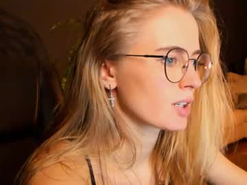 girl cam all day linellali image #2959737