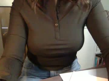 girl cam all day lillyandhertoyy image #6240396