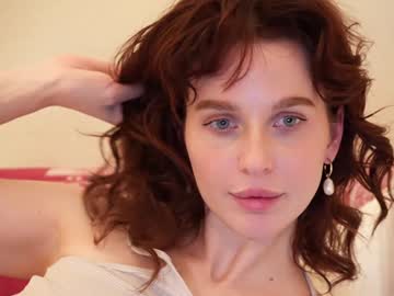 girl cam all day ellaa91 image #8613832