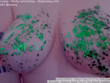 girl cam all day runesy image #9127988