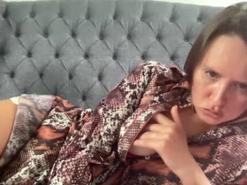 girl cam all day eatmypie69 image #7771429