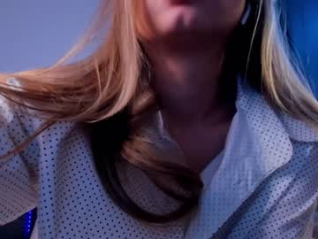 girl cam all day misss_vikki image #2941667