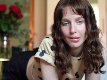 girl cam all day ellaa91 image #1162892