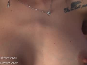 girl cam all day ezra image #4335903