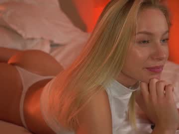 girl cam all day snow_is_falling image #8510686