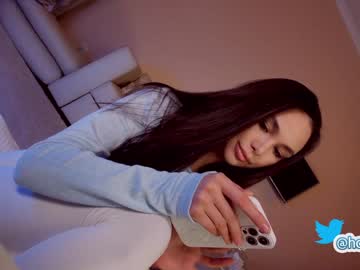girl cam all day hollyextra image #3138484