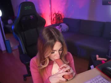 girl cam all day like_pie image #7586652