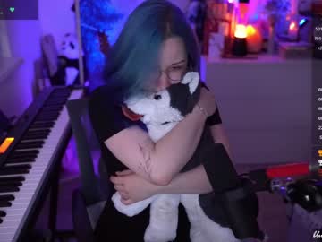 girl cam all day blue_mooncat image #5201597