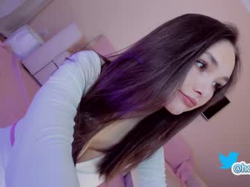 girl cam all day hollyextra image #2929927