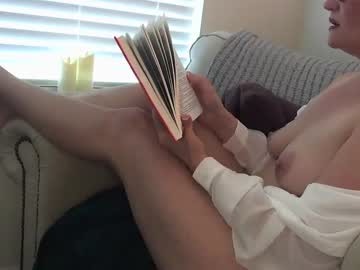 girl cam all day katiereads image #6822998