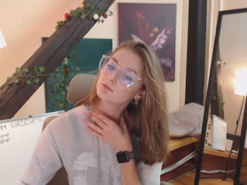 girl cam all day abi_i image #2528142