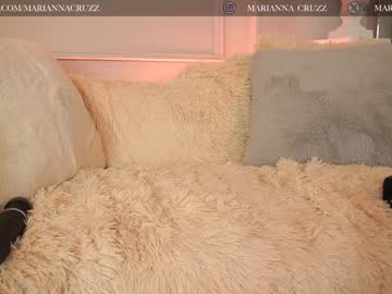 girl cam all day mariannacruzz image #5698058