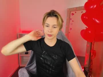 man cam all day fantasticsmile image #8843036