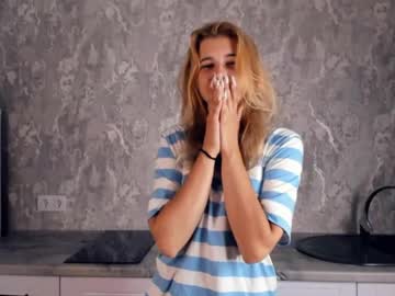 girl cam all day gillianengelby image #7428535