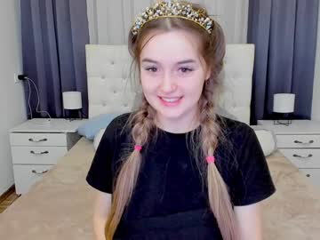girl cam all day emmika_ image #3825745