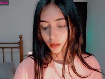 girl cam all day gummy_bear7 image #2687681