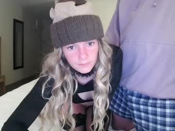 girl cam all day pixelatedprincess image #6592060