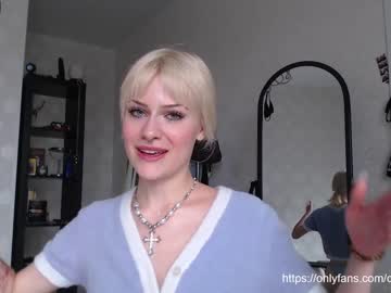 girl cam all day _mllymoore_ image #2295595