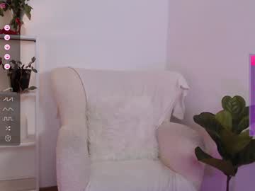 girl cam all day lucylia_ image #7448126