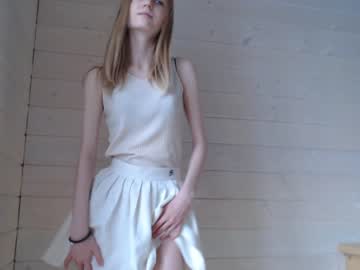 girl cam all day princess__aurora image #3688446