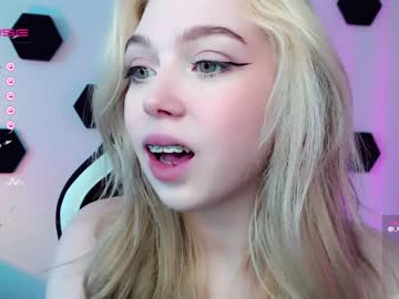 girl cam all day small_blondee image #4251617
