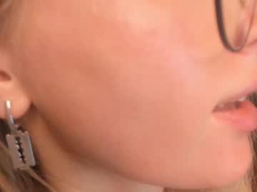 girl cam all day linellali image #3104845