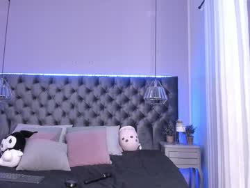 girl cam all day naomii_soto image #7816059