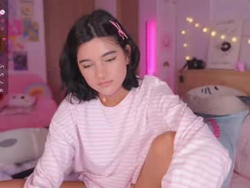 girl cam all day kittenmoon_ image #9375050
