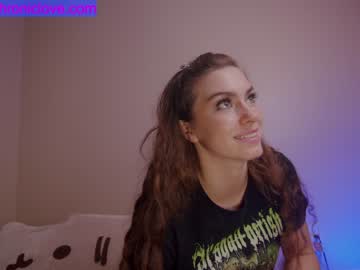 girl cam all day chroniclove image #2316235