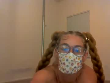 girl cam all day heyyitspeachesss image #2454372