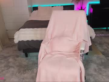 girl cam all day uwuxo image #5979643