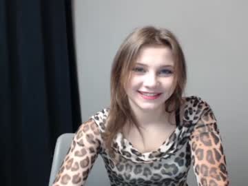 girl cam all day relax_nina image #905113