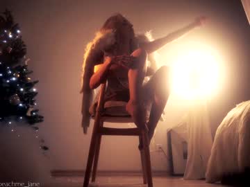 girl cam all day peach_me image #1052394