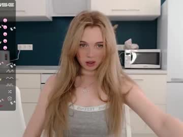 girl cam all day small_blondee image #1980297