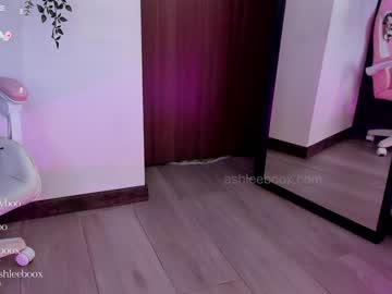 girl cam all day ashleycat9 image #5940356