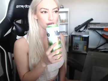 girl cam all day miss_bee image #2293740
