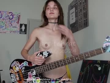 girl cam all day petitebrat image #7600445