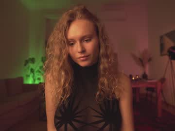girl cam all day thelawofattraction image #447275