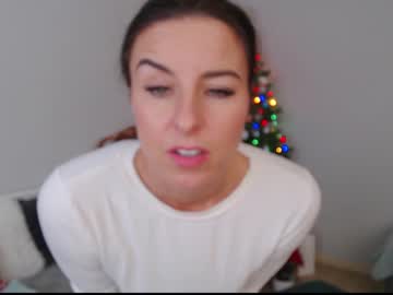 girl cam all day emerald_kittycat image #3338454