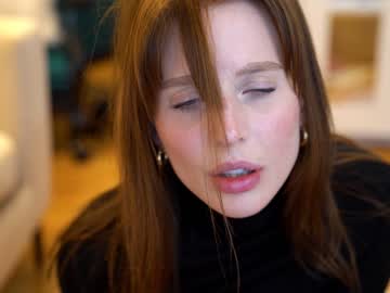 girl cam all day ellaa91 image #1559233
