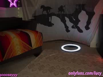 girl cam all day lucy_gooosey image #6960360