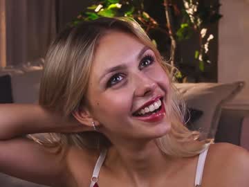 girl cam all day darlinechapel image #8305230