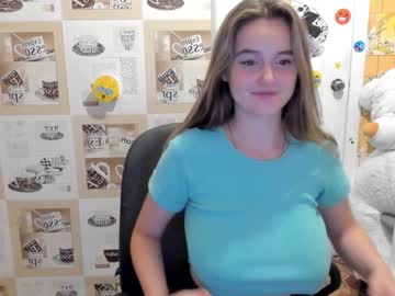girl cam all day emmika_ image #2344380