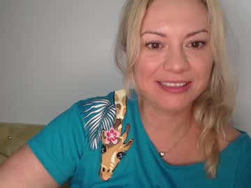 girl cam all day kiradivine image #2966849