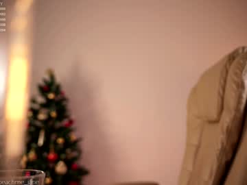 girl cam all day peach_me image #1023483