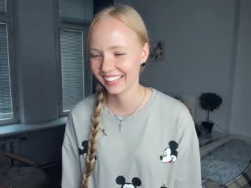 Cam for rave_the_love