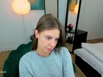 girl cam all day princess_diana18 image #6626598
